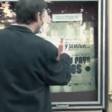Au Pays Des de Sylvain Levey mis en scène par Laurent Maindon